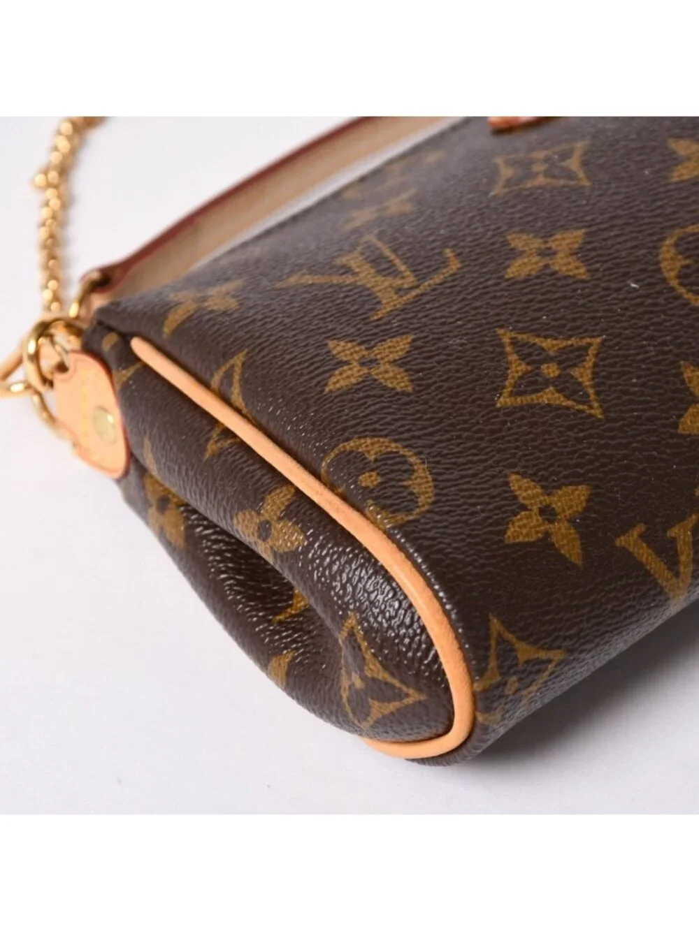 Louis Vuitton Pochette Monogram Brown Gold